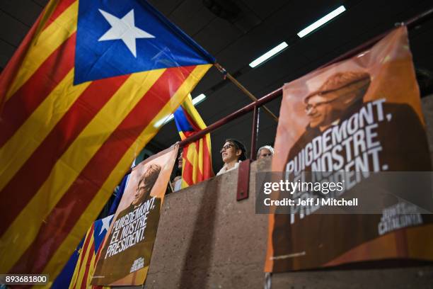 Junts Per Catalunya party activists attend a rally for the forthcoming Catalan election on December 15, 2017 in Barcelona Spain Catalonia heads into...