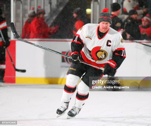 Ottawa Senators alumni Daniel Alfredsson warms up during the 2017 Scotiabank NHL100 Classic Ottawa Senators Alumni Game on Parliament Hill on...