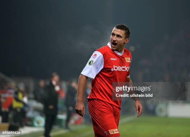 Fussball DFB Pokal Achtelfinale 2013/2014 1. FC Union Berlin - 1. FC Kaiserslautern Torsten Mattuschka emotional