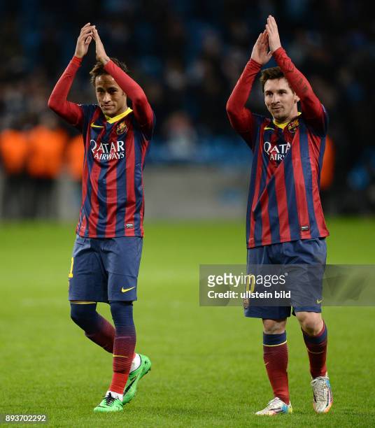 Manchester City 0-2 FC Barcelona SCHLUSSJUBEL Barca; Lionel Messi und Neymar freuen sich ueber den Sieg