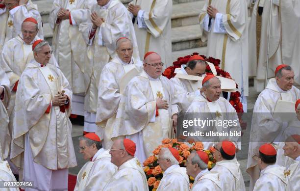 Rom, Vatikan Heiligsprechung Papst Johannes Paul II und Papst Johannes XXIII Erzbischof von Muenchen und Freising und Vorsitzender der Deutschen...