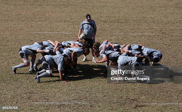 Scrummaging Photos and Premium High Res Pictures - Getty Images