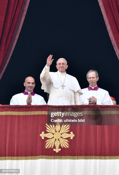 Rom, Vatikan Weihnachten Papst Franziskus I. Spricht den Urbi Et Orbi Segen von der Loggia des Petersdom