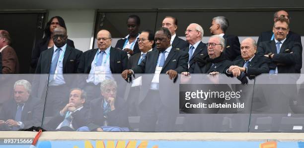 Niederlande - Argentinien FIFA Vizepraesident Jim BOYCE , FIFA Vizepraesident Michel PLATINI , FIFA Vizepraesident Angel Maria VILLAR LLONA , FIFA...