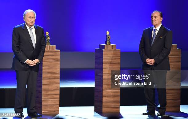 Fussball 64. FIFA Kongress in Sao Paulo 2014 Eroeffnung; Ehrung FIFA Order of Merit FIFA Praesident Joseph S. Blatter und Eugenio FIGUEREDO
