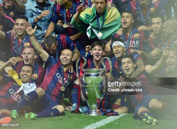 Juventus Turin - FC Barcelona TEAMJUBEL CHL Sieger 2015 FC Barcelona: Pedro Rodriguez, Jeremy Mathieu, Javier Mascherano, Lionel Messi, Neymar und...