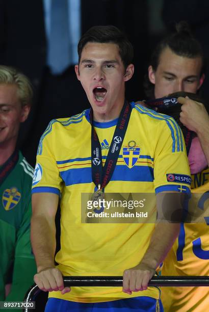 International UEFA U21-EUROPAMEISTERSCHAFT 2015 FINALE in Prag Schweden - Portugal JUBEL Sieger Schweden: Branimir Hrgota