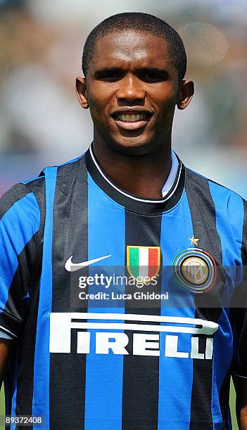 Cameroon striker Samuel Eto'o poses with his new jersey during his presentation at Inter Milan's training centre in Appiano Gentile on July 28, 2009...