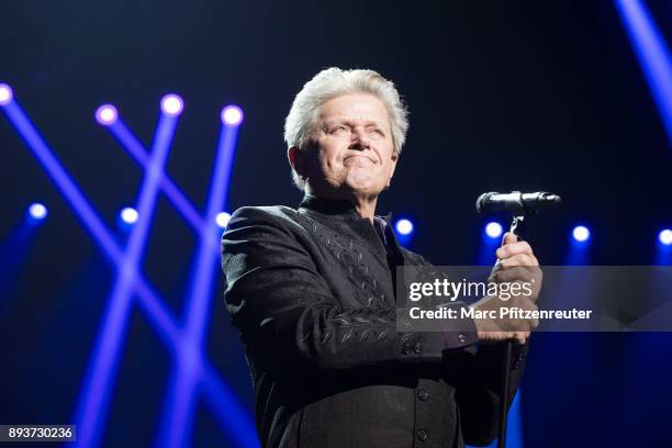 Peter Cetera performs onstage during the Night of The Proms at the Lanxess Arena on December 15, 2017 in Cologne, Germany.