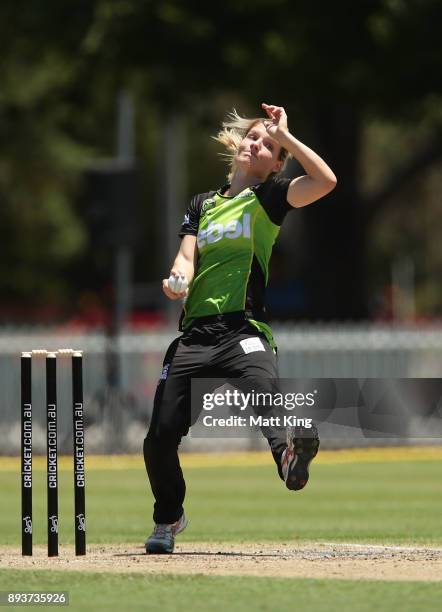 Nicola Carey of the Thunder bowls during the Women's Big Bash League match between the Melbourne Stars and the Sydney Thunder at Horwall Oval on...