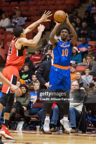 Isaac Hamilton of the Canton Charge shoots the ball against the Windy City Bulls on December 15, 2017 at the Canton Memorial Civic Center in Canton,...