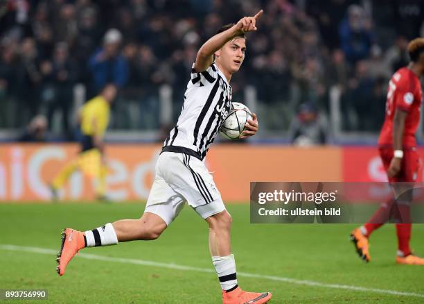 Juventus Turin - FC Bayern Muenchen Jubel Juventus Turin; Torschuetze zum 2-2 Ausgleich Paulo Dybala