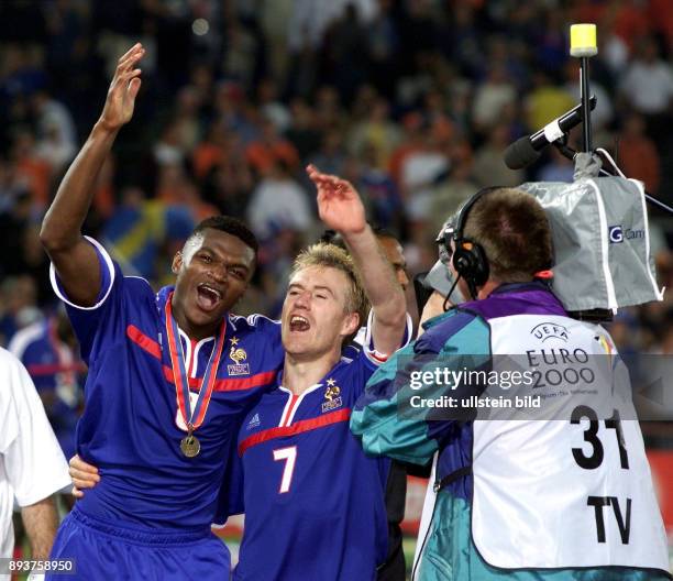 Fußball Europameisterschaft 2000 Photos and Premium High Res Pictures