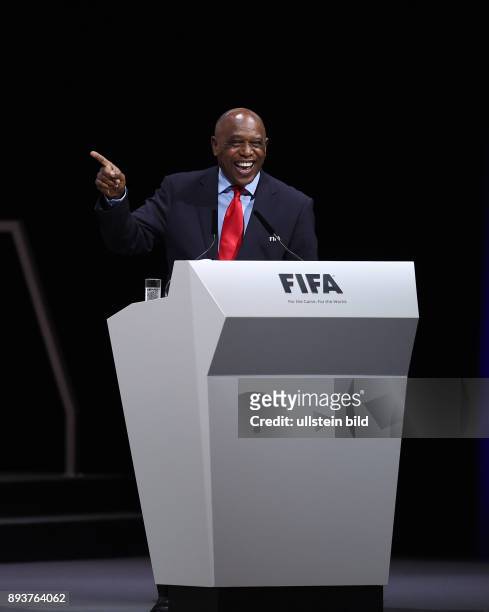 Fussball International Ausserordentlicher FIFA Kongress 2016 im Hallenstadion in Zuerich FIFA Praesidenten Kandidat Tokyo Sexwale
