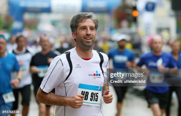 Laufen / Leichtathletik Erbe - Lauf Tuebingen 2016 Oberbuergermeister Boris Palmer