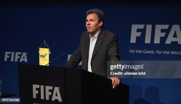 Fussball International FIFA Chief Commercial Officer Philippe Le Floc h