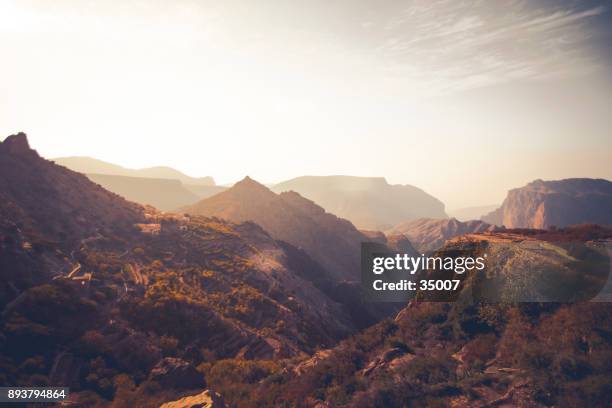 jabal akhdar bergketen, oman - jabal akhdar oman stockfoto's en -beelden