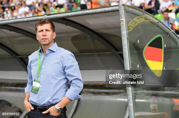 In Reutlingen Oesterreich - Deutschland Trainer Guido Streichsbier nachdenklich