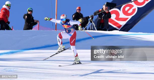 Ski Alpin Weltcup Saison 2016/2017 77. Hahnenkamm - Rennen Abfahrt Training Beat Feuz am Hausbergsprung