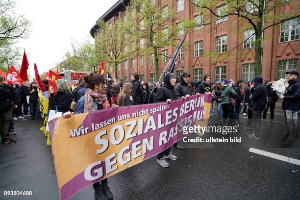 Berlin Demo , Soziales Berlin für alle. Rassisten stoppen! Bündnis soziales Berlin, gegen Diskriminierung,Asyl für alle Menschen, Arbeit und Bildung...