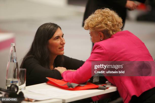 Berlin SPD Bundesparteitag 2015 in Berlin, Sozialdemokratische partei Deutschlands, vom 10.- im CityCube Berlin, mit Selmin Caliskan, Amnesty,...