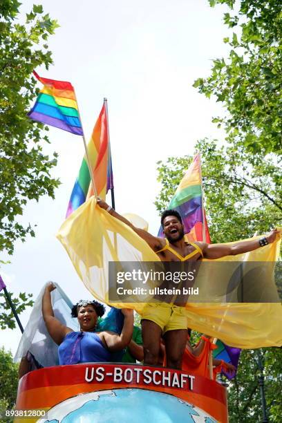 Berlin Demo, der 38. CDS, Christopher Street Day, Organisatoren rechnen mit 750.000 Menschen, Motto Danke für nix / Thanks for nothing