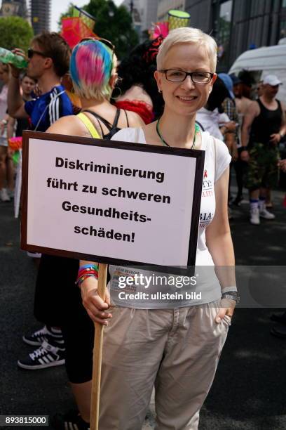 Berlin Demo, der 38. CDS, Christopher Street Day, Organisatoren rechnen mit 750.000 Menschen, Motto Danke für nix / Thanks for nothing