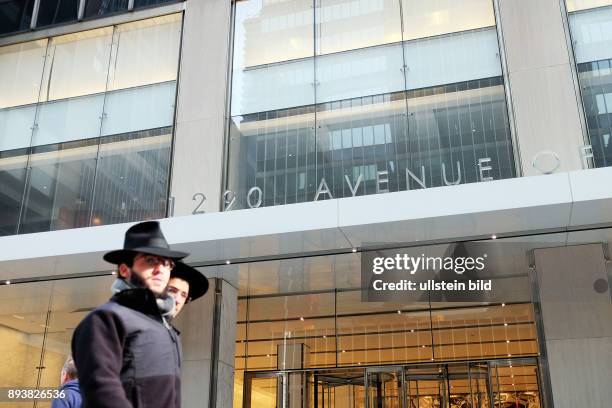 January 20th New York, NY, USA. A view of one of the main offices owned by Mr. Trump on 6th avenue, in mid-town Manhattan. With the 2017 presidential...