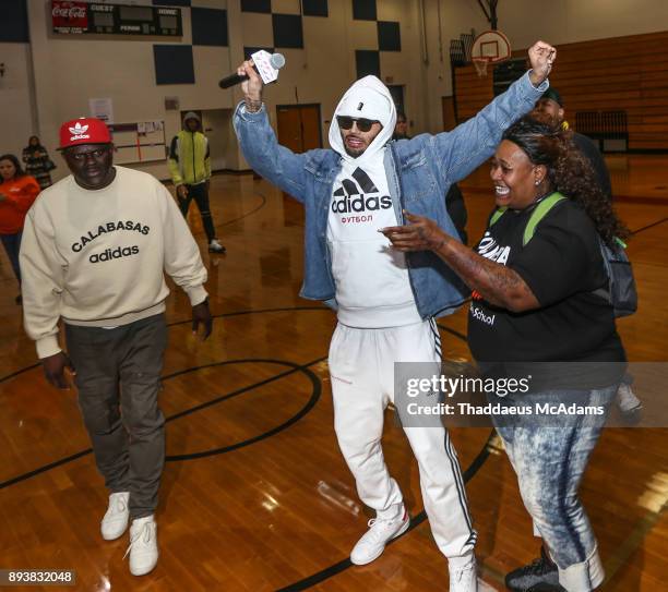 Chris Brown makes a surprise appearance and charitable donation on December 15, 2017 in Decatur, Georgia.