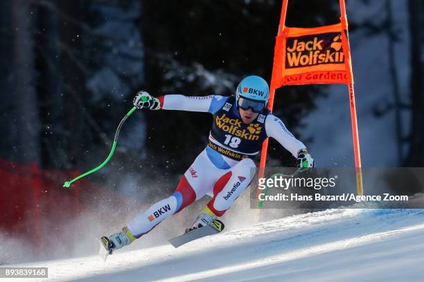 Patrick Kueng of Switzerland competes during the Audi FIS Alpine Ski World Cup Men's Downhill on December 16, 2017 in Val Gardena, Italy.