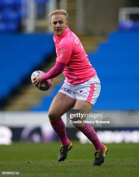 Shane Geraghty of Stade Francais during the European Rugby Challenge Cup match between London Irish and Stade Francais on December 16, 2017 in...