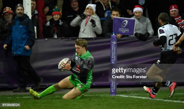 Ollie Thorley crosses for his fourth Gloucester try and Gloucester's tenth during the European Rugby Challenge Cup match between Gloucester Rugby and...