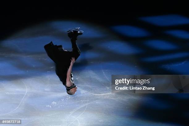 Jeremy Abbott of the United States performs during the Stars On Ice 2017 China Tour at Beijing Capital Gymnasium on December 16, 2017 in Beijing,...
