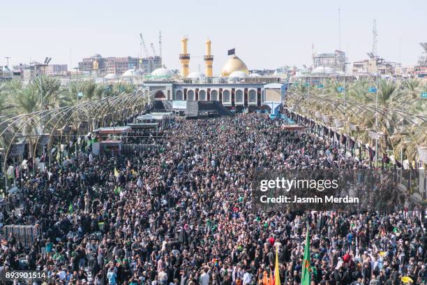 millions of pilgrims in karbala shrine, iraq - karbala fotografías e imágenes de stock