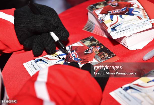 Montreal Canadiens alumni José Théodore signs autographs in the Centennial Fan Arena during the 2017 Scotiabank NHL100 Classic at Lansdowne Park on...