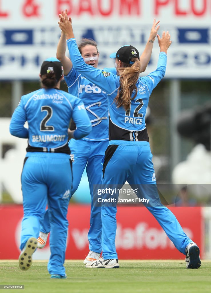 WBBL - Strikers v Renegades