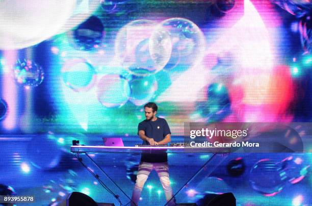 Zedd performs onstage during 93.3 FLZ's Jingle Ball 2017 at Amalie Arena on December 16, 2017 in Tampa, Florida.