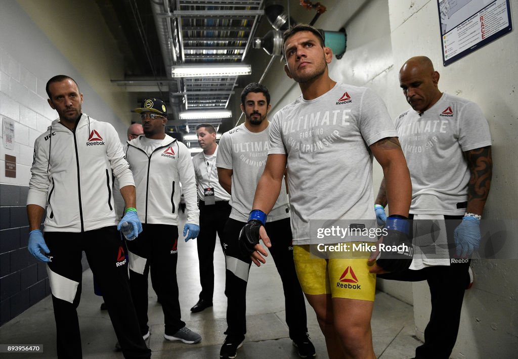 UFC Fight Night: Lawler v Dos Anjos