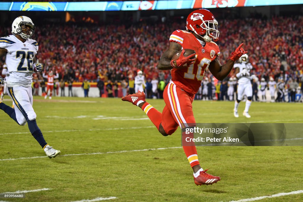 Los Angeles Chargers v Kansas City Chiefs