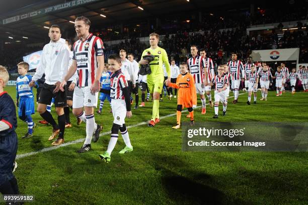 Banners, vlaggen Willem II opkomst, line up during the Dutch Eredivisie match between Willem II v PEC Zwolle at the Koning Willem II Stadium on...