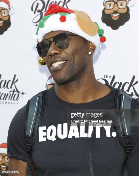 Terrell Owens attends Baron Davis hosts Black Santa Celebrity Basketball Fundraiser on December 16, 2017 in Santa Monica, California.