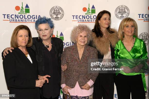 February 15, 2007. Ateneo, Madrid, Spain. Homage to Lucia Bose. In the image, the writer and journalist Natalia Figueroa, the actress Lucia Bose, the...