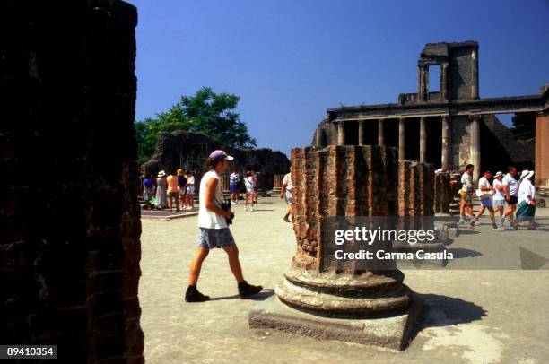 Golfo di Napoli, Pompeya Court basilica