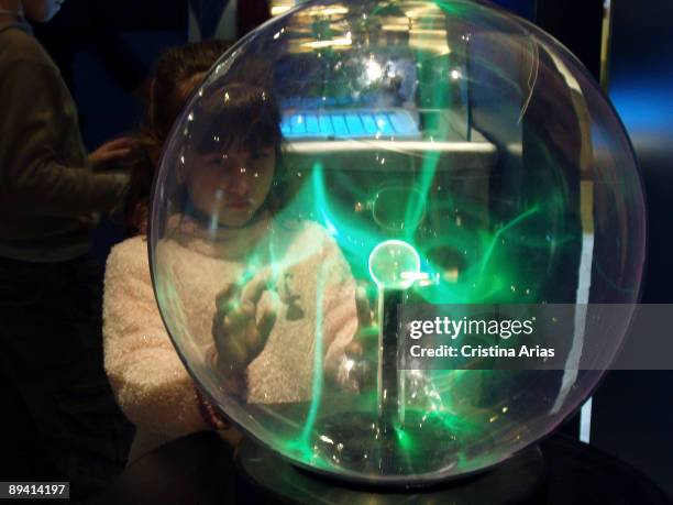 Cosmocaixa. Science Museum of La Caixa Foundation. Van der Graff generator.