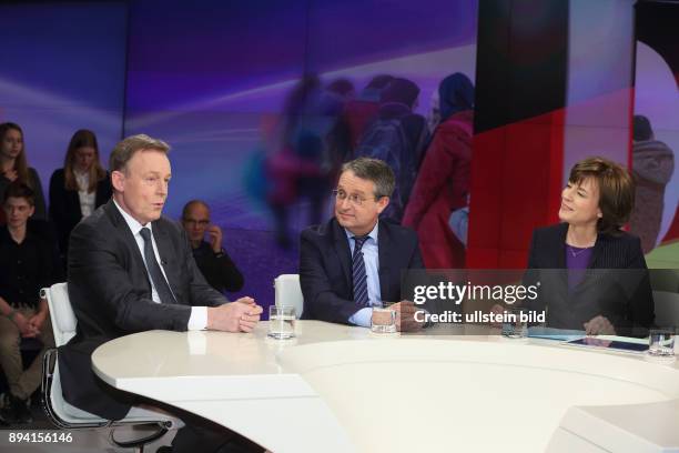 Thomas Oppermann , Gabor Steingart und Maybrit Illner in der ZDF-Talkshow maybrit illner am in Berlin Thema der Sendung: Auf verlorenem Posten -...