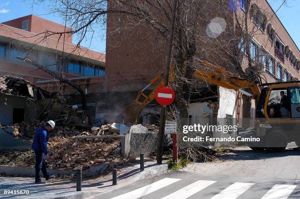 March 2006. Madrid, Spain. Building site in street Albasanz of Madrid.