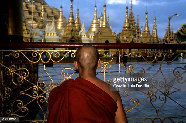 February 2006. Ranghum, Myanmar. Burmese buddhist monks.