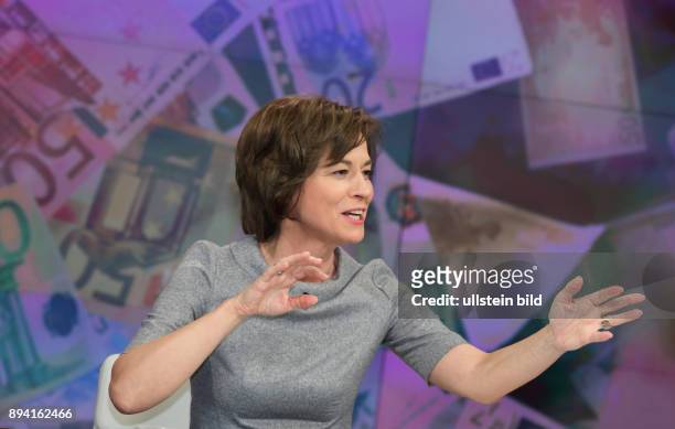 Maybrit Illner in ihrer ZDF-Talkshow maybrit illner am in Berlin Thema der Sendung: Integration oder Spaltung ? Was kostet uns der soziale Frieden?
