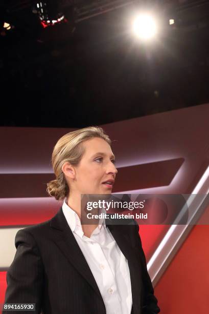 Dr. Alice Weidel in der ARD-Talkshow maischberger am in Berlin Thema der Sendung: Rechter Haken für Merkel - Kann sie ihre Politik noch durchsetzen?