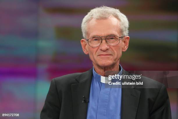 Franz Meurer in der ZDF-Talkshow maybrit illner am in Berlin Thema der Sendung: Abstiegsangst im reichen Land - Warum wächst die Wut?